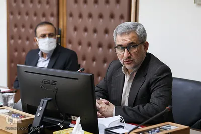 مراسم رونمایی از ویژه نامه رایحه «علامه حکیمی» 
