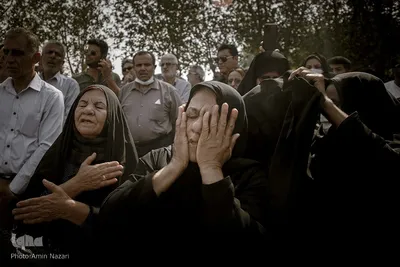 تشییع و تدفین دو نفر از جانباختگان حادثه متروپل