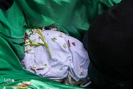 مراسم خاکسپاری و تشیع پیکر شهید «حسین فغانی»