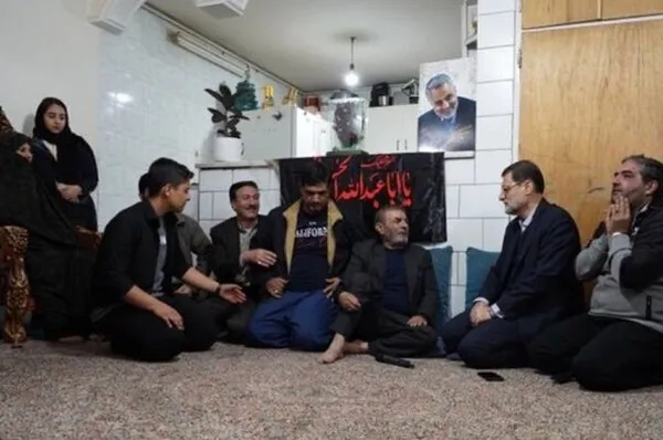 دیدار قاضی‌زاده هاشمی با خانواده شهدای جنایت تروریستی کرمان