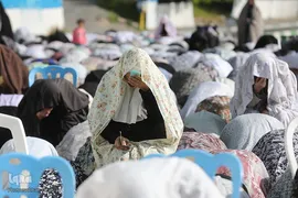 اقامه نماز عید فطر در محله بهرود