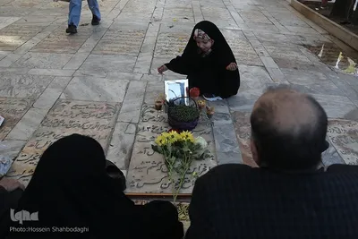 زیارت اهل قبور در آخرین پنجشنبه سال