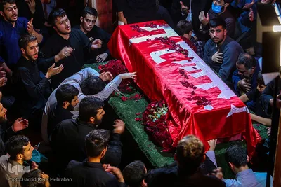 آئین وداع با پیکر شهید مدافع امنیت «آرمان علی‌وردی» در حوزه علمیه آیت‌الله مجتهدی(ره)