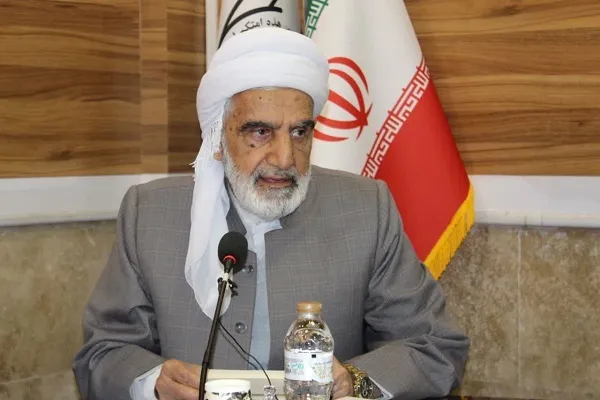 مسئولان پاسخگوی مطالبات مردم باشند