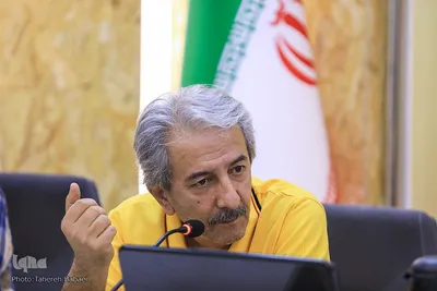 نشست هم‌اندیشی ناشران و نویسندگان انقلاب