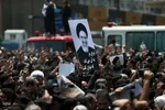 Millionen Menschen bei Trauerfeier für Märtyrer Ayatollah Raisi und seine Gefährte