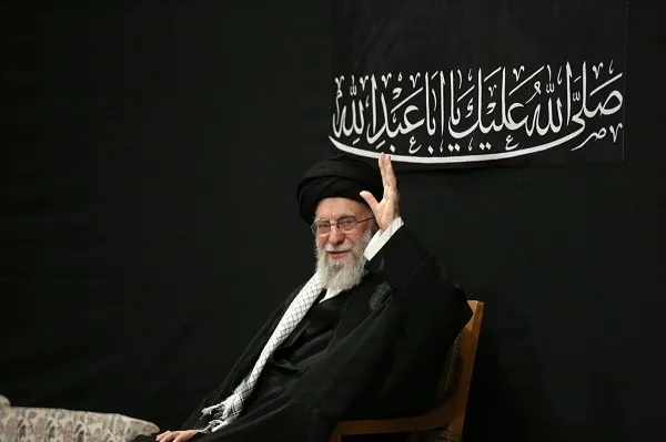 ناخدایی و وجودت، به خدا دلگرم است