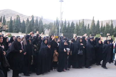 سوگواری اهالی شهرک سعدی در عزای رهبر شهید