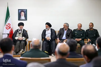 دیدار دست‌اندرکاران کنگره شهدای استان کردستان با رهبر انقلاب