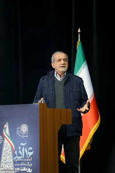 مراسم روز دانشجو با حضور رئیس جمهور