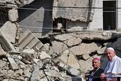 Le pape arrive à Mossoul, ravagé par Daesh et libéré par les Hachd al-Chaabi et Soleimani