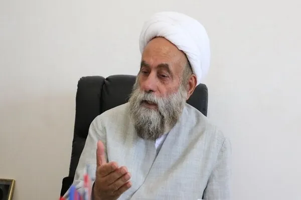 ترجمه تفسیر قرآن به ۵ زبان زنده دنیا انجام می شود