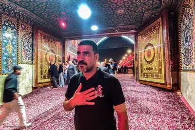بین الحرمین در انتظار پیکر مطهر رهبر شهید