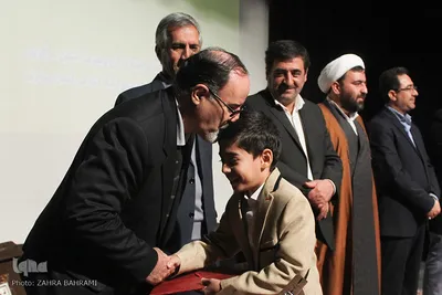 تقدیر از نفرات برتر هفته قرآن و عترت/عکاس: زهرا بهرامی