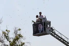 تشییع پیکر رئیس جمهور شهید در تهران (۲)