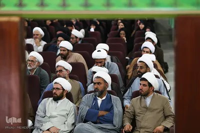 نشست تبیین گام دوم انقلاب ویژه ائمه جماعات و مبلغان در اراک