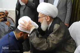 آیین عمامه ‌گذاری طلاب در قم