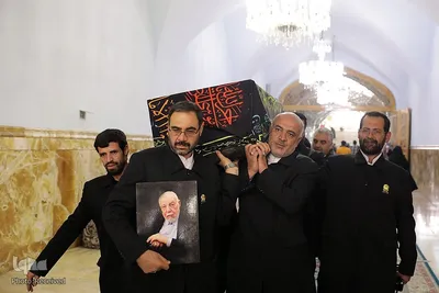 مراسم خاکسپاری مرحوم احمد مهدوی دامغانی در حرم مطهر رضوی