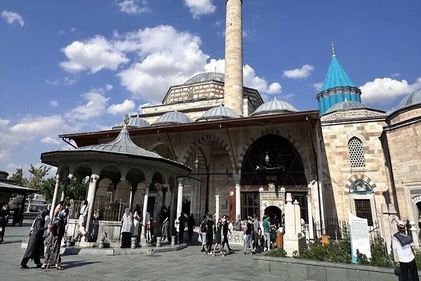 بازدید میلیونی از موزه مولانا در ترکیه بازدید میلیونی از موزه مولانا در ترکیه