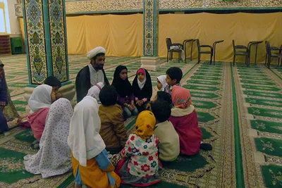 آشنایی نونهالان با فضای مسجد