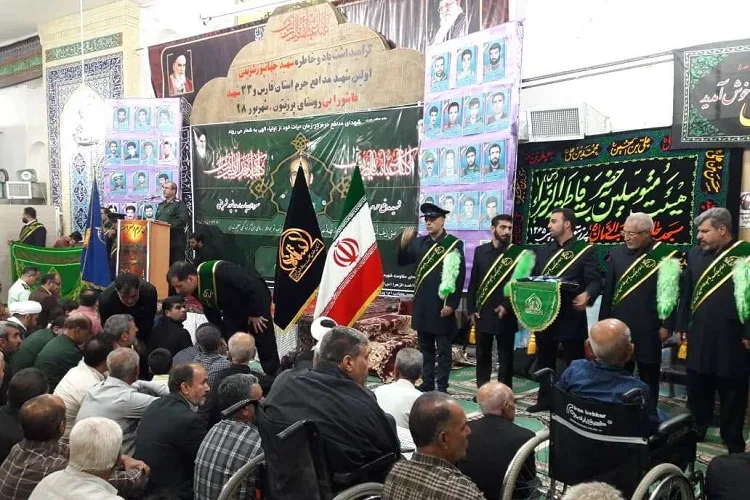تكریم یاد اولین شهید مدافع حرم استان فارس در میمند