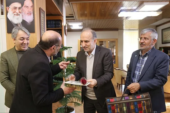 خاطرات ارزشمند ایثارگران باید ثبت و منتشر شود