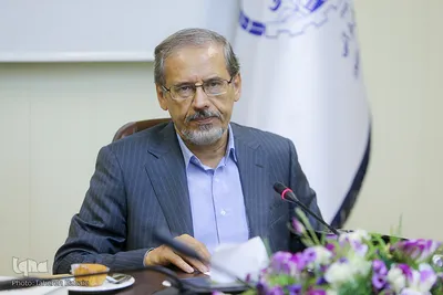 خسرو باقری، استاد فلسفه تعلیم و تربیت دانشگاه تهران در نشست تربیت اعتقادی و چالش های معاصر