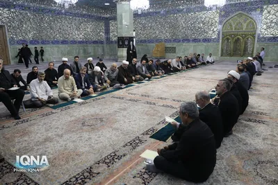 غبارروبی مضجع شریف کریمه اهل بیت توسط جامعه قرآنی کشور