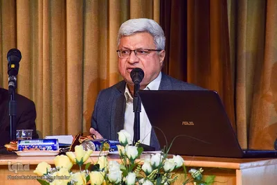 نشست ارزش‌ها و تربیت معنوی از دیدگاه امام علی (ع)