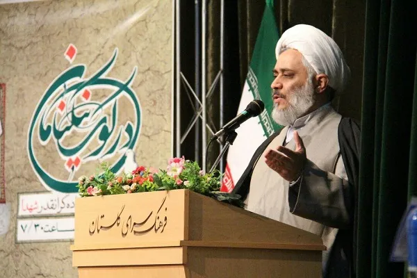 تجلیل از خانواده شهید مشهدی در فرهنگسرای گلستان