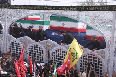 جلوه هایی از شکوه حضور مردم در تشییع با عظمت آقای شهید ایران در قم عکاس: احمدرضا مداح