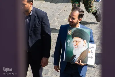 بدرقه پیکر شهید نیلفروشان تا خانه ابدی