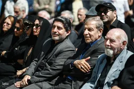  آیین تشییع پیکر زنده‌یاد بهروز رضوی، گوینده، مجری و بازیگر پیشکسوت صدا و سیما در مسجد بلال 