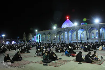 احیای شب بیست و یکم ماه مبارک رمضان در امامزاده سیدجعفر محمد(ع) یزد