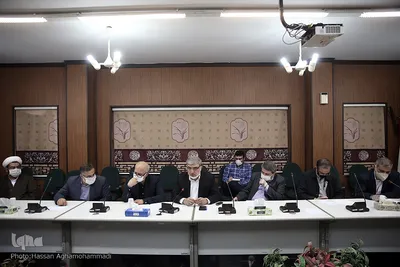 نشست هم اندیشی مقابله با کرونای جامعه قرآنی در مجتمع بیمارستانی امام خمینی(ره)