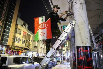 شارع العباس چشم به راه رهبر شهید