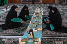 سفره افطار 2هزار نفری در شب ولادت امام حسن مجتبی (ع)