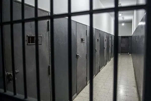 İsrail hapishanelerindeki 9 Filistinli açlık grevinde