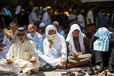 مراسم دعای عرفه در آستان حسینی