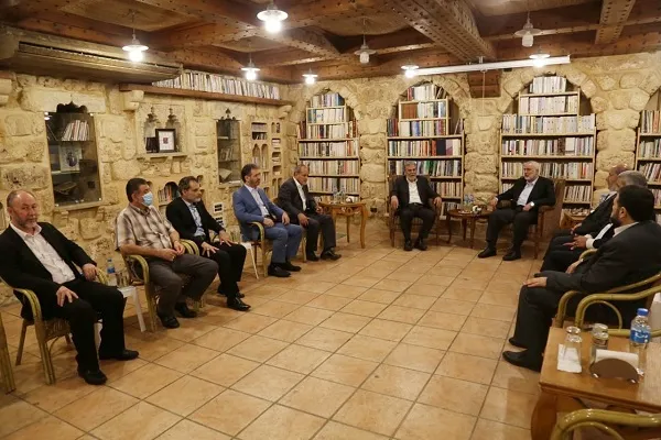 اسماعيل هنية يلتقي زياد النخالة في بيروت
