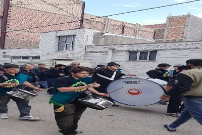 دسته عزاداری مسجد هاشمیه محله سیدآباد راه شیخ کلخوران  در تاسوعای حسینی
