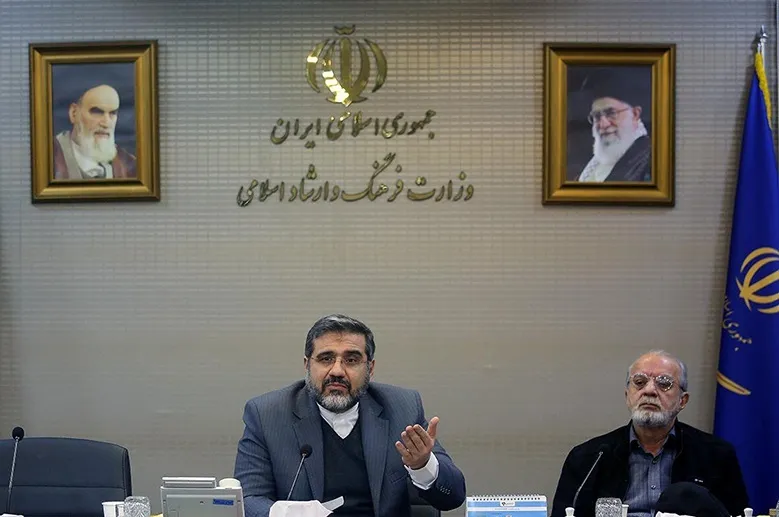 فارابی محل اصلی تغییر ریل قطار سینماست