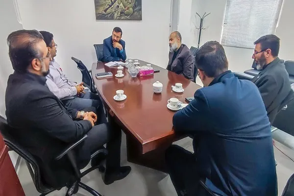 سلسله نشست‌های آسیب‌شناسی شعر آیینی در قم برگزار می‌شود