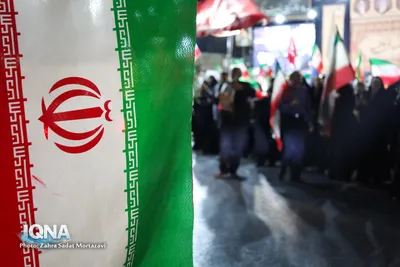 زنجیره مردمی حمایت از عفاف و حجاب در میدان شهدای اصفهان