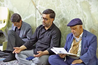 محفل انس با قرآن کریم در آستان مقدس حضرت علی ابن حمزه(ع)