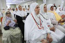 دیدار صمیمی سرپرست حجاج ایرانی با زائران کشورمان در مکه مکرمه