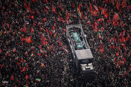 تشییع پیکر رهبر شهید در تهران /2