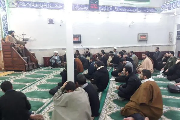 نماز شب میزان توکل انسان را افزایش می‌دهد