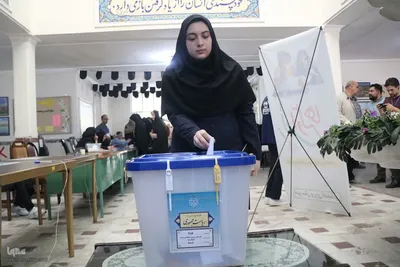 حضور پرشور رای‌اولی‌ها در انتخابات ریاست جمهوری در ارومیه