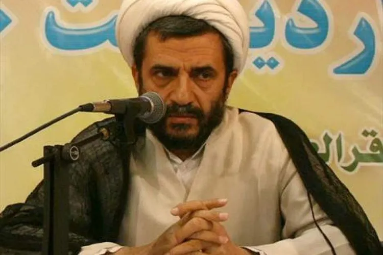 طلاب با علم و تقوا ادامه‌دهنده راه شهدا باشند